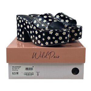 Wild Pair Women's 6.5 Black Patent Daisy Melborne Platform Sandals